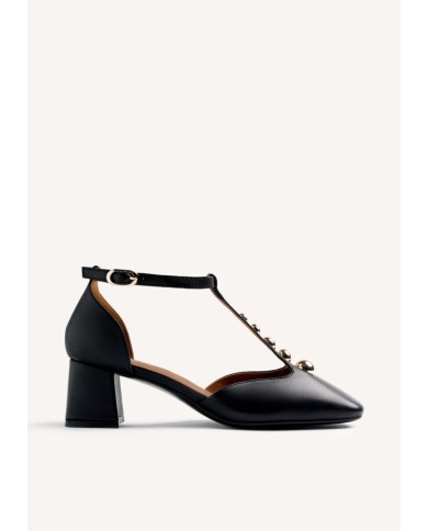 GIOSEPPO TACCHI DONNA CON BORCHIE