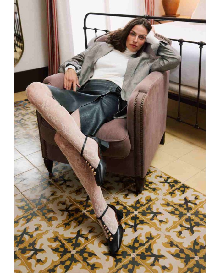 GIOSEPPO TACCHI DONNA CON BORCHIE