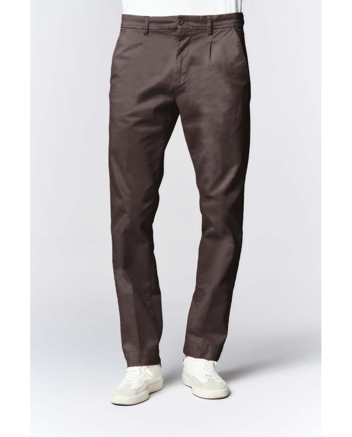 U.S. POLO ASSN. PANTALONE CHINO CON PINCES IN COTONE STRETCH